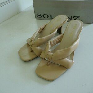 Solanz women's tan puffy straps slip on sandals 2.5" heel size 5.5